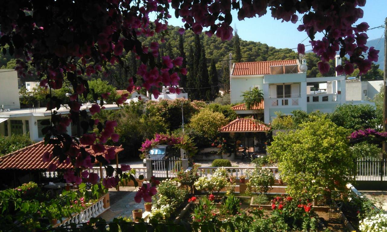 Rois Appartments Poros Town Extérieur photo